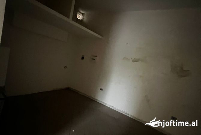 Ambient biznesi ne shitje 1+1 ne Tirane - 100,000 Euro