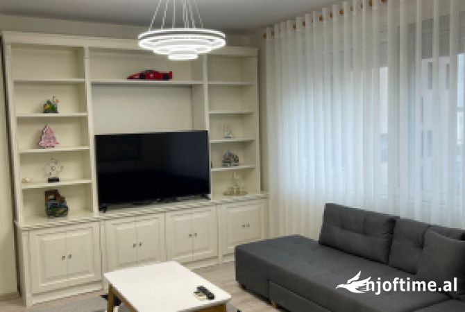 Shtepi me qera Apartament ne Tirane, 1+1, Mobilimi E mobiluar, Pagesa 900  Euro.