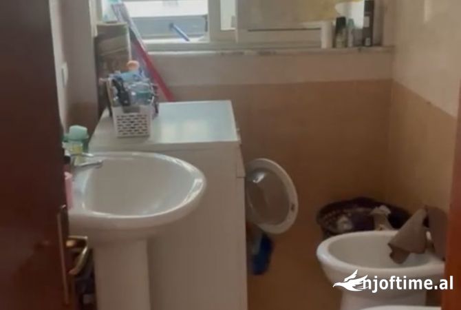 Shtepi me qera 1+1 ne Tirane - 420 Euro