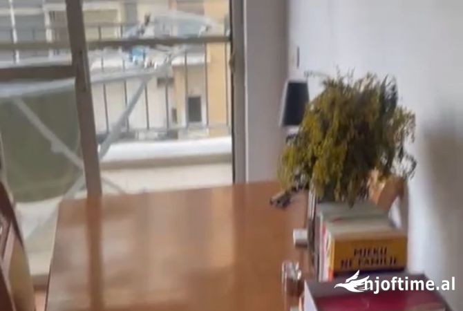 Shtepi me qera Apartament ne Tirane, 1+1, Mobilimi E mobiluar, Pagesa 420  Euro.