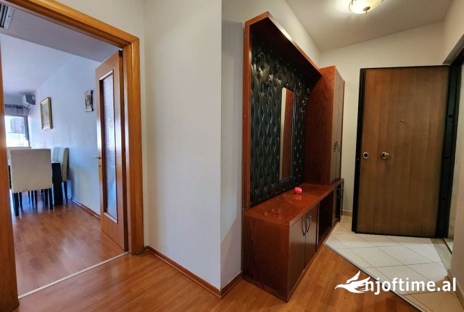 Shtepi me qera Apartament ne Tirane, 1+1, Mobilimi E mobiluar, Pagesa 520  Euro.