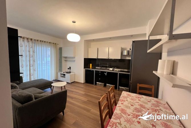 Shtepi me qera Apartament ne Tirane, 2+1, Mobilimi E mobiluar, Pagesa 600  Euro.