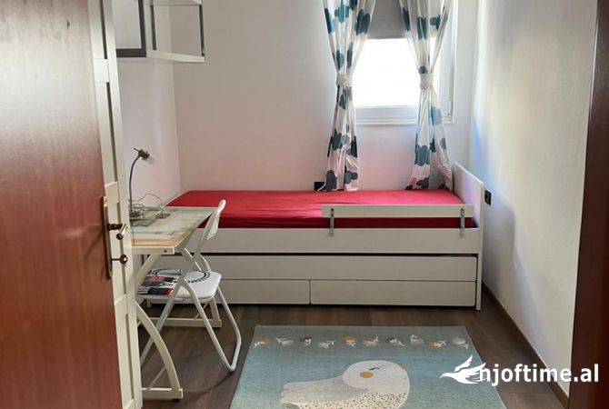 Shtepi me qera Apartament ne Tirane, 2+1, Mobilimi E mobiluar, Pagesa 600  Euro.