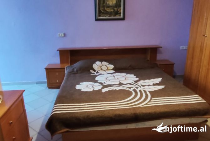 Shtepi me qera Apartament ne Tirane, 2+1, Mobilimi E mobiluar, Pagesa 450  Euro.