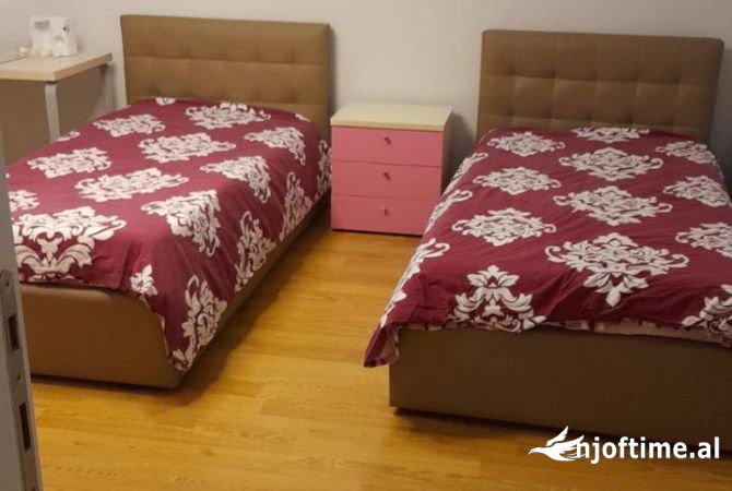 Shtepi me qera 2+1 ne Tirane - 1,300 Euro
