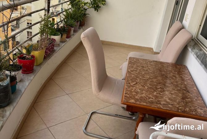 Shtepi me qera Apartament ne Tirane, 1+1, Mobilimi E mobiluar, Pagesa 380  Euro.