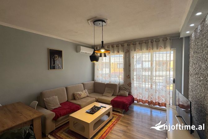 Shtepi me qera 1+1 ne Tirane - 380 Euro