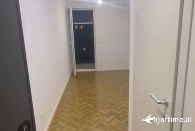 Shtepi me qera Garsoniere ne Tirane - 320 Euro