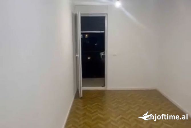 Shtepi me qera Garsoniere ne Tirane - 320 Euro