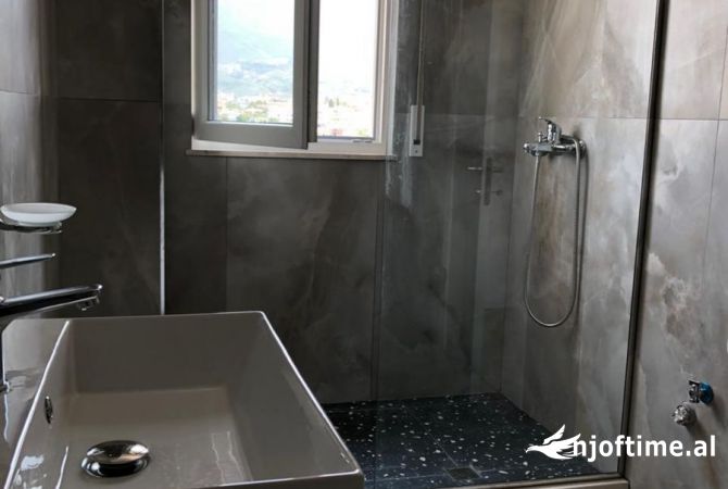 Shtepi me qera 2+1 ne Tirane - 500 Euro