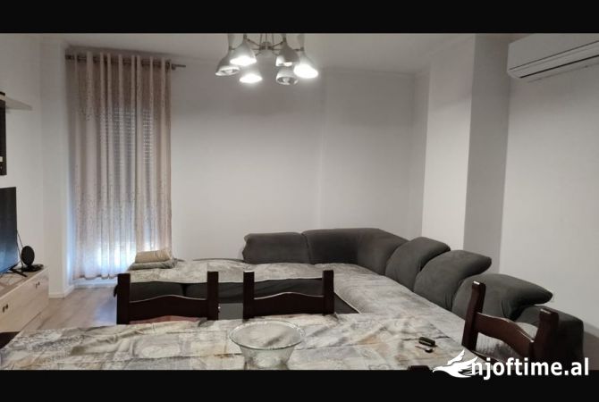 Shtepi me qera 2+1 ne Tirane - 500 Euro