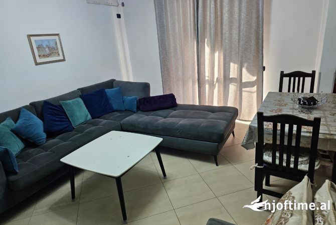 Shtepi me qera 1+1 ne Tirane - 440 Euro