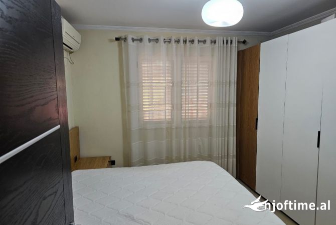Shtepi me qera Apartament ne Tirane, 1+1, Mobilimi E mobiluar, Pagesa 440  Euro.