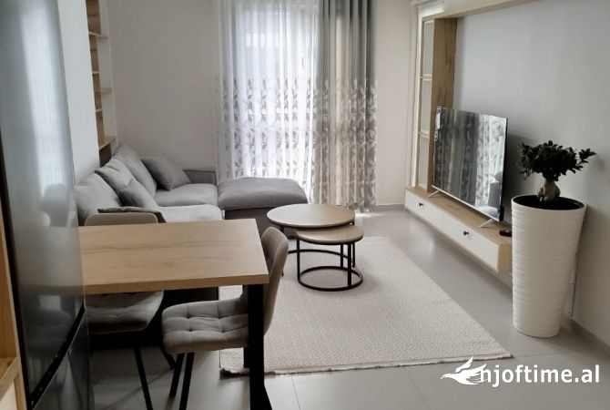 Shtepi me qera Apartament ne Tirane, 1+1, Mobilimi E mobiluar, Pagesa 500  Euro.