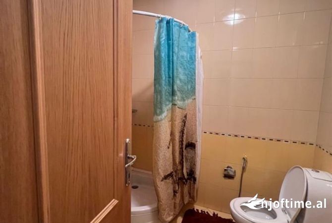 Shtepi me qera Apartament ne Tirane, 2+1, Mobilimi E mobiluar, Pagesa 1,100  Euro.