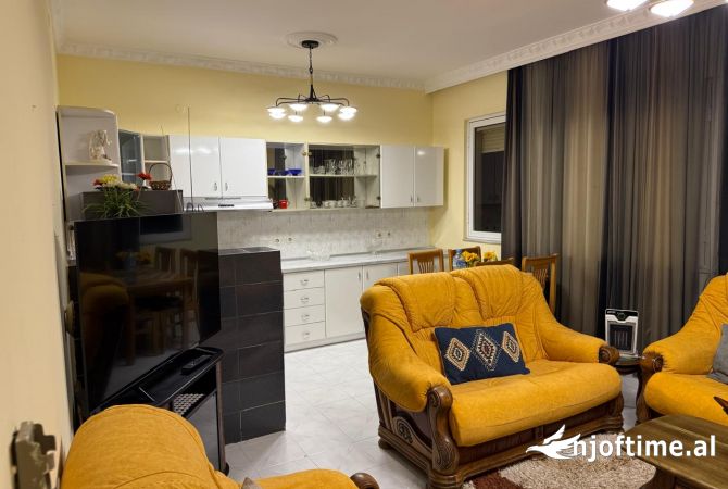 Shtepi me qera 2+1 ne Tirane - 500 Euro