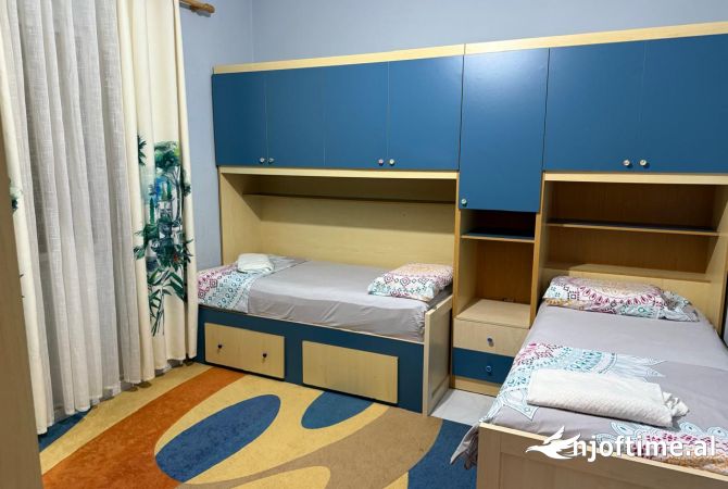 Shtepi me qera Apartament ne Tirane, 2+1, Mobilimi E mobiluar, Pagesa 500  Euro.