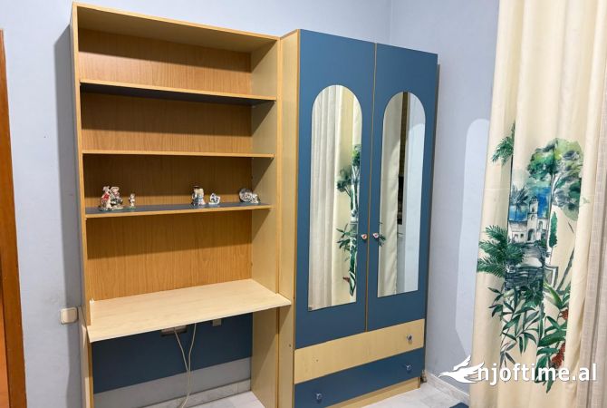 Shtepi me qera Apartament ne Tirane, 2+1, Mobilimi E mobiluar, Pagesa 500  Euro.