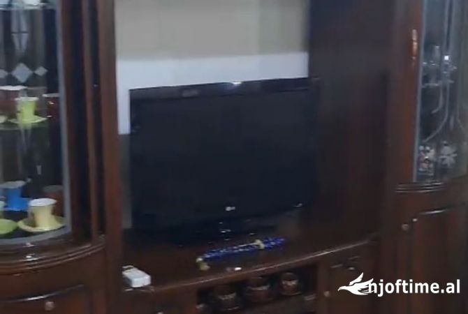 Shtepi me qera Apartament ne Tirane, 2+1, Mobilimi E mobiluar, Pagesa 500  Euro.