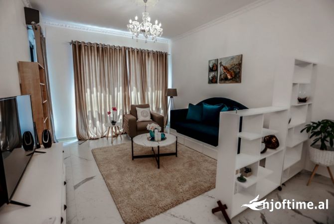 Shtepi me qera Apartament ne Tirane, 1+1, Mobilimi E mobiluar, Pagesa 800  Euro.