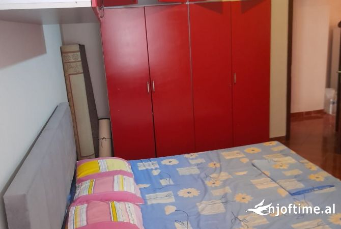 Shtepi me qera Apartament ne Tirane, 1+1, Mobilimi E mobiluar, Pagesa 320  Euro.
