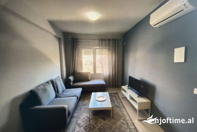 Shtepi me qera 1+1 ne Tirane - 420 Euro