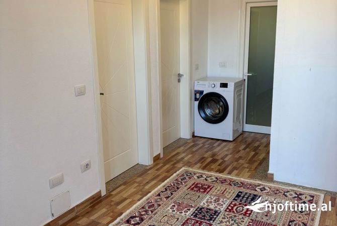 Shtepi me qera Apartament ne Tirane, 2+1, Mobilimi E mobiluar, Pagesa 400  Euro.