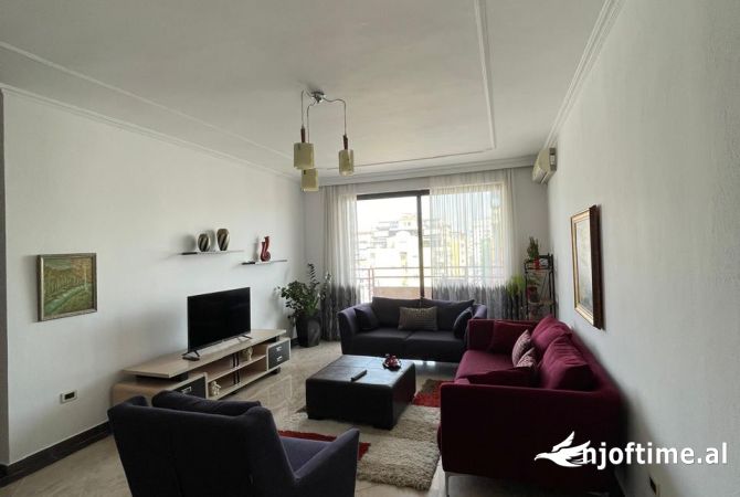 Shtepi me qera Apartament ne Tirane, 2+1, Mobilimi E mobiluar, Pagesa 800  Euro.