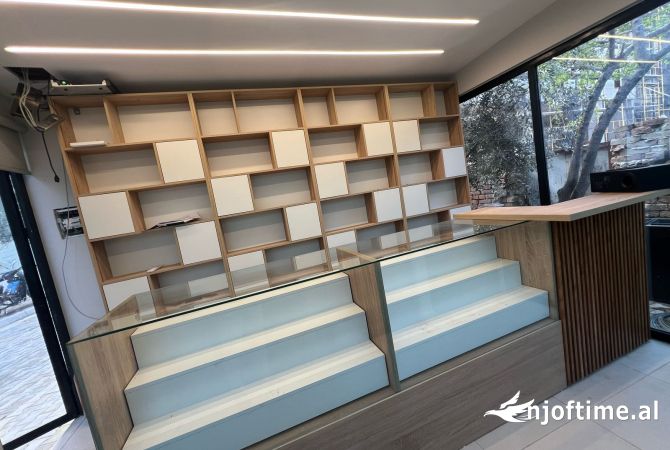 Ambient biznesi me qera 1+1 ne Tirane - 300 Euro