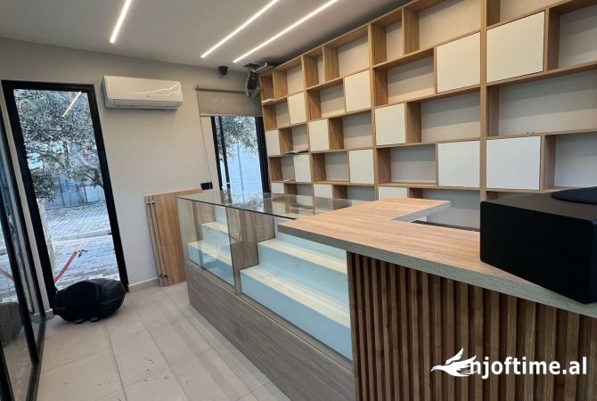 Ambient biznesi me qera 1+1 ne Tirane - 300 Euro