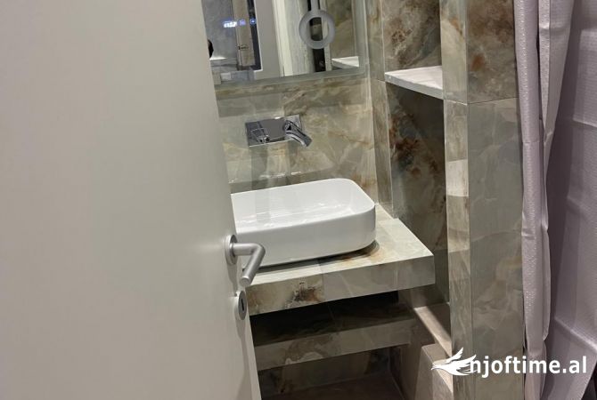 Shtepi me qera Garsoniere ne Tirane - 320 Euro