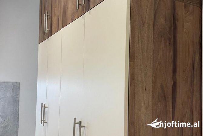 Shtepi me qera Apartament ne Tirane, Garsoniere, Mobilimi E mobiluar, Pagesa 320  Euro.