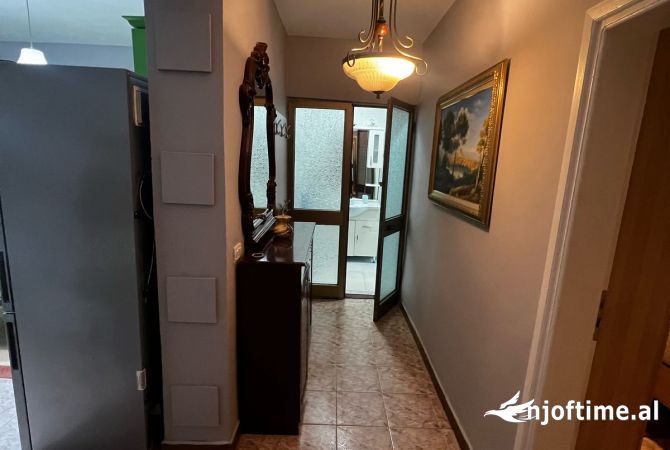 Shtepi me qera 2+1 ne Tirane - 750 Euro