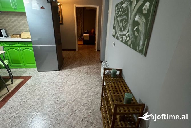 Shtepi me qera 2+1 ne Tirane - 750 Euro