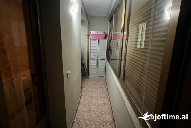Shtepi me qera Apartament ne Tirane, 2+1, Mobilimi E mobiluar, Pagesa 750  Euro.