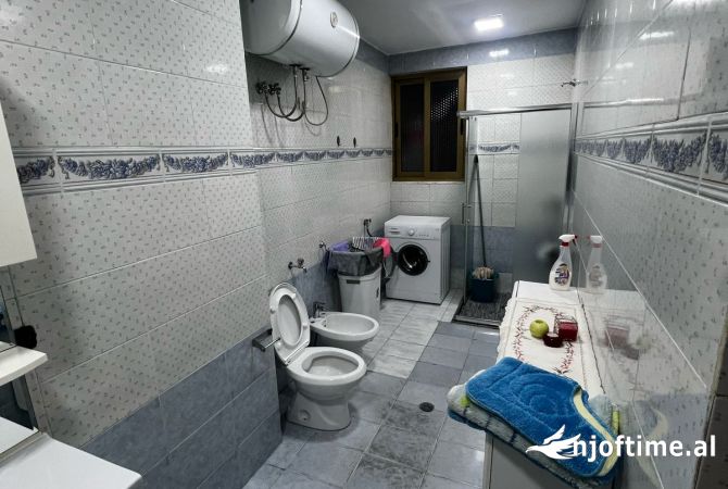 Shtepi me qera Apartament ne Tirane, 2+1, Mobilimi E mobiluar, Pagesa 750  Euro.