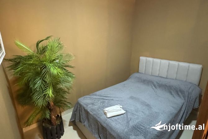 Shtepi me qera Apartament ne Tirane, 2+1, Mobilimi E mobiluar, Pagesa 700  Euro.