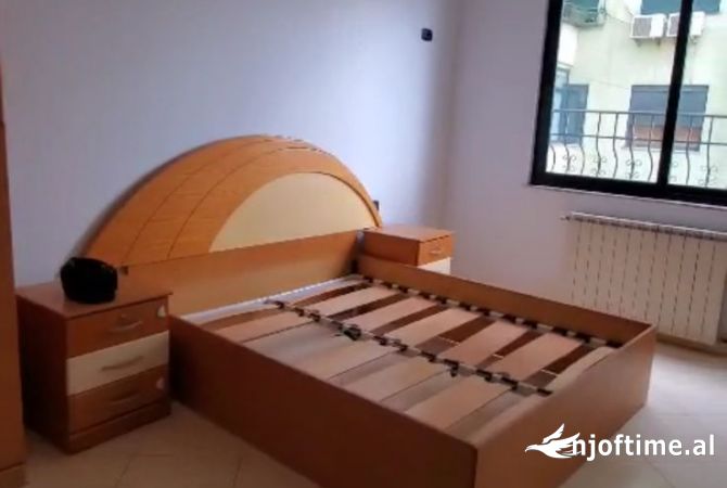 Shtepi me qera 2+1 ne Tirane - 800 Euro