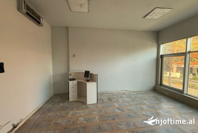 Ambient biznesi me qera 1+1 ne Tirane - 600 Euro