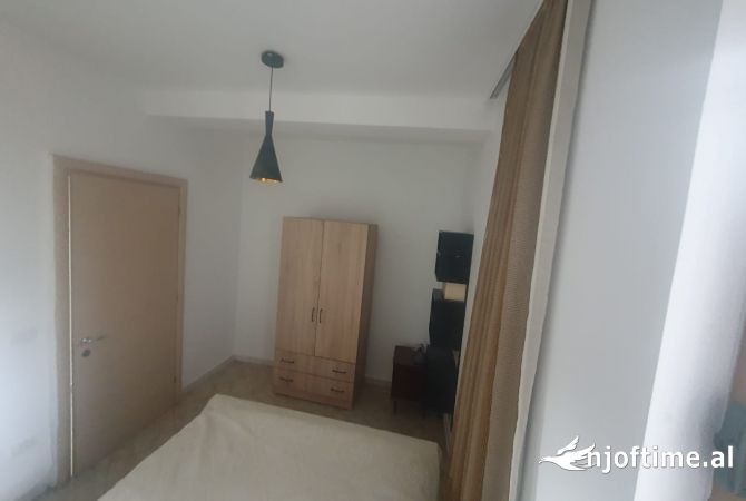 Shtepi me qera Apartament ne Tirane, 1+1, Mobilimi E mobiluar, Pagesa 350  Euro.