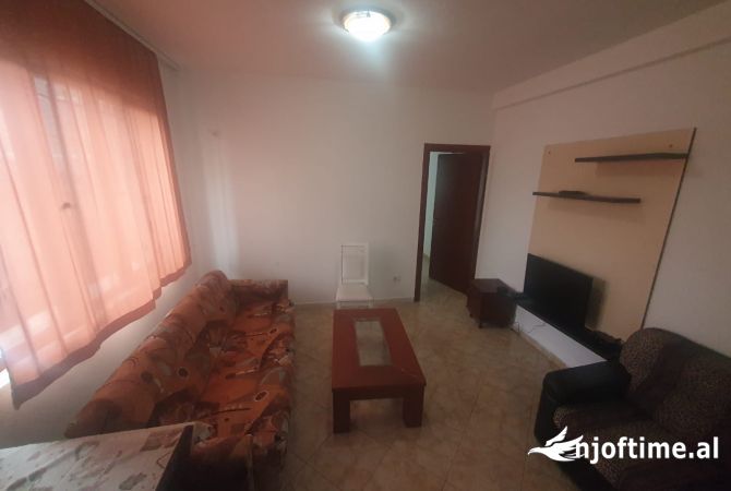 Shtepi me qera 1+1 ne Tirane - 350 Euro