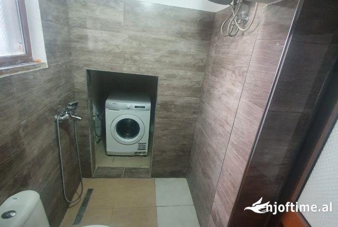 Shtepi me qera Apartament ne Tirane, 1+1, Mobilimi E mobiluar, Pagesa 350  Euro.