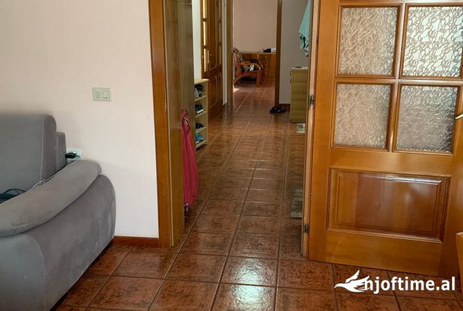 Shtepi me qera 2+1 ne Tirane - 450 Euro
