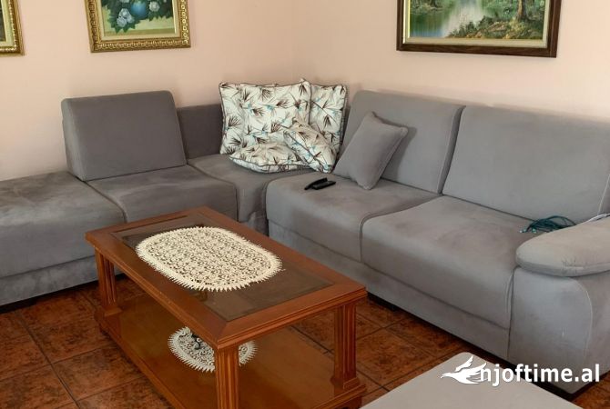 Shtepi me qera 2+1 ne Tirane - 450 Euro