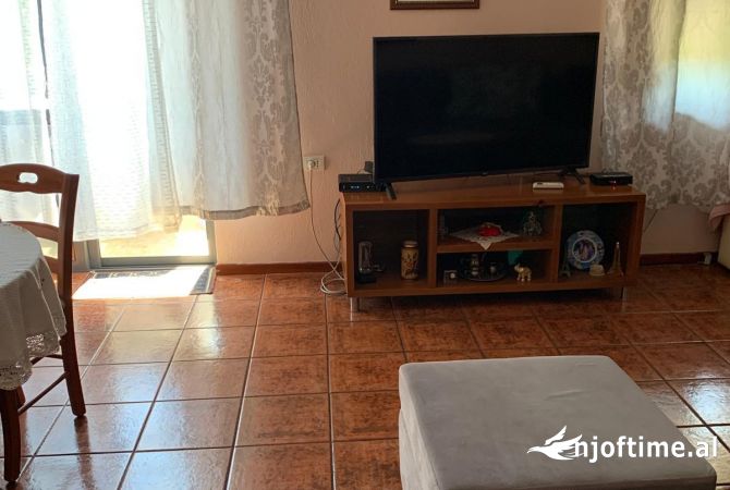 Shtepi me qera 2+1 ne Tirane - 450 Euro