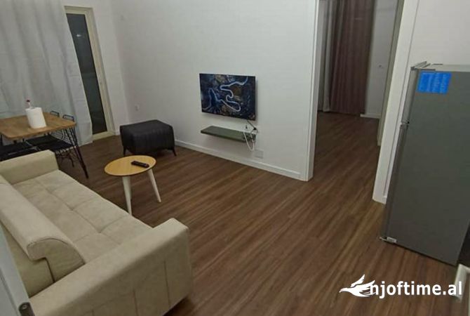 Shtepi ne shitje Apartament ne Tirane, 1+1, Mobilimi E mobiluar, Pagesa 82,000  Euro.