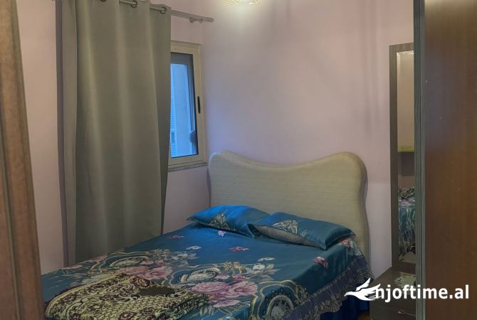 Shtepi me qera Apartament ne Tirane, 2+1, Mobilimi E mobiluar, Pagesa 550  Euro.