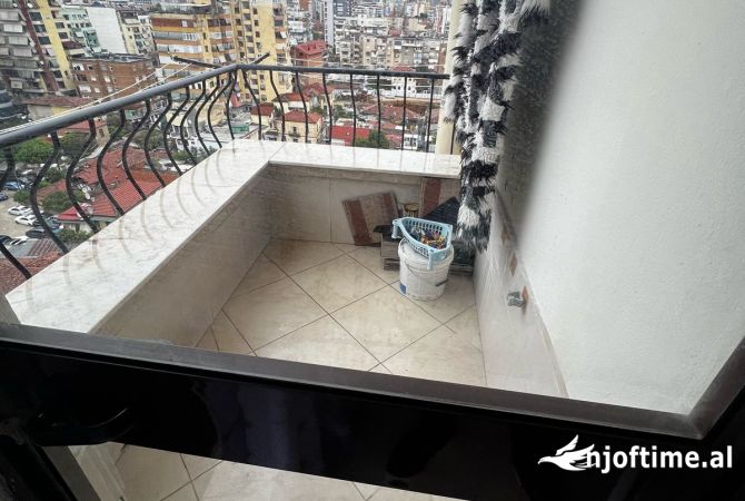 Shtepi me qera Apartament ne Tirane, 1+1, Mobilimi E mobiluar, Pagesa 450  Euro.