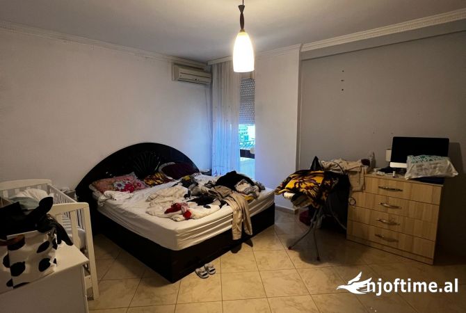 Shtepi me qera Apartament ne Tirane, 1+1, Mobilimi E mobiluar, Pagesa 450  Euro.