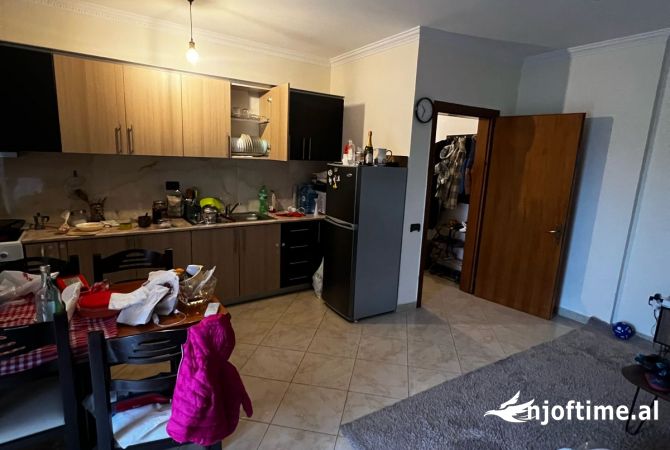 Shtepi me qera 1+1 ne Tirane - 450 Euro
